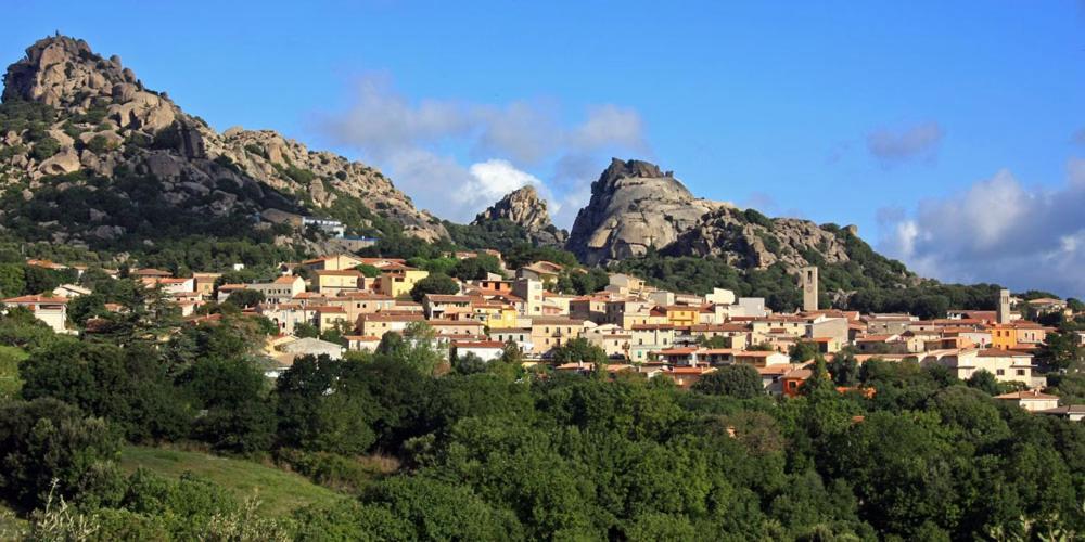 La Casedda Di Zietta Aggius المظهر الخارجي الصورة